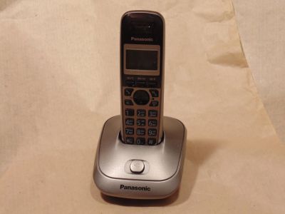 Лот: 11886084. Фото: 1. Радиотелефон Panasonic KX-TG2511RU. DECT и радиотелефоны