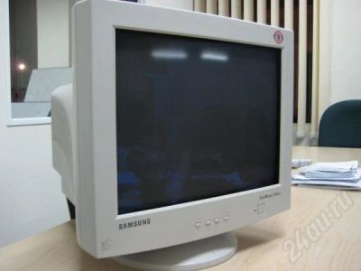 Лот: 563336. Фото: 1. Монитор 17 дюймов плоский Samsung... ЭЛТ-мониторы