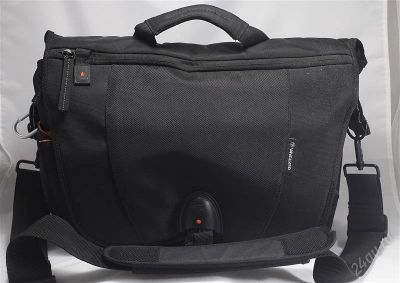 Лот: 2195320. Фото: 1. Вместительная репортажная фотосумка... Другое (фотокамеры)