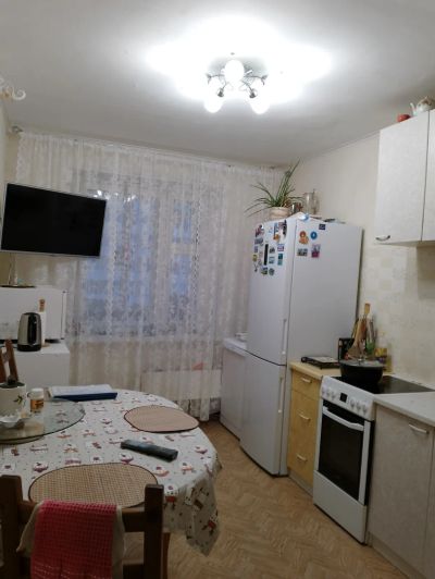 Лот: 22805987. Фото: 1. Двухкомнатная квартира Лазо 27... Квартиры, студии