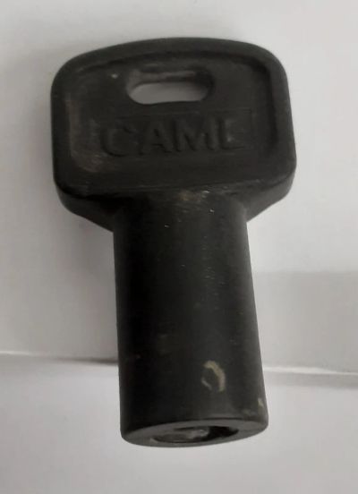 Лот: 20588571. Фото: 1. Ключ трёхгранный САМЕ. Другое (строительство и ремонт)