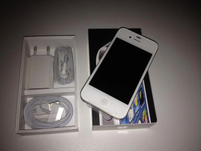Лот: 3978423. Фото: 1. iPhone 4 8gb рст. Новый не активированный... Смартфоны