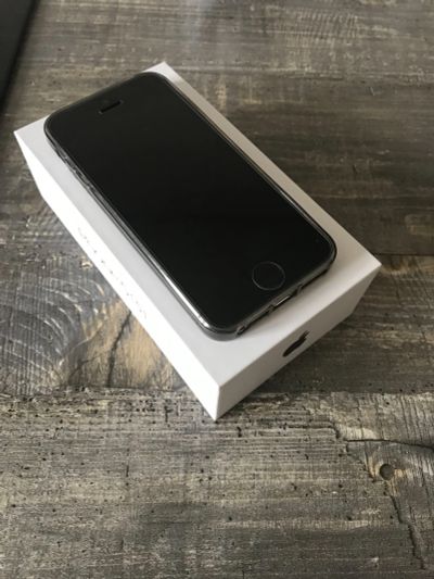 Лот: 12168621. Фото: 1. iPhone 5s в хорошем состоянии. Смартфоны