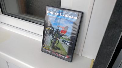 Лот: 11923103. Фото: 1. DVD фильм "ES2 Fully Loaded... Другое (велоспорт)