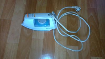 Лот: 8273330. Фото: 1. Утюг Орион NW741IR 1200 Вт, б... Утюги, парогенераторы, отпариватели