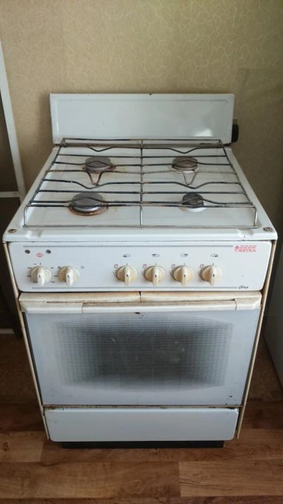 Лот: 7958969. Фото: 1. Продам газовую плиту. Плиты, духовые шкафы, варочные поверхности