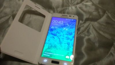 Лот: 5724373. Фото: 1. Samsung Galaxy alpha Только 1... Смартфоны