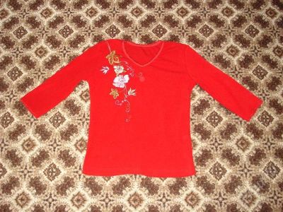 Лот: 395235. Фото: 1. Красная трикотажная кофта с цветком... Свитеры, толстовки, худи