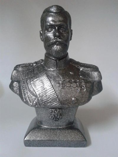 Лот: 9902156. Фото: 1. Бюст Николай II 14см. Скульптуры