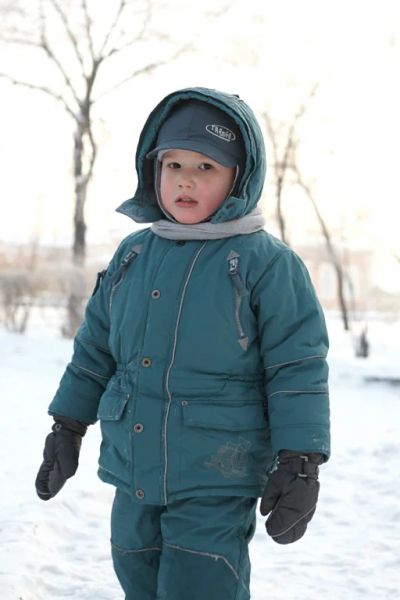 Лот: 4496053. Фото: 1. зимняя шапка на липучках с козырьком. Головные уборы