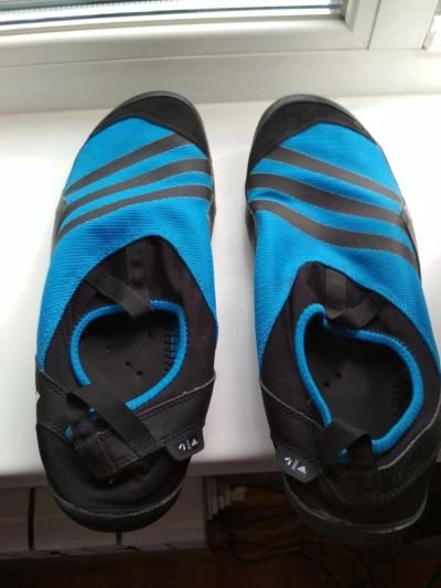 Лот: 11508005. Фото: 1. Коралловые тапочки Adidas на 45ый... Кеды, кроссовки, слипоны