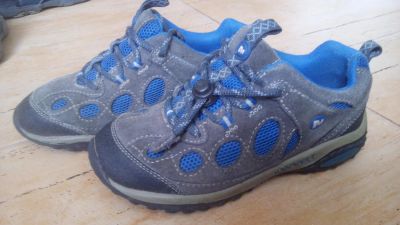 Лот: 10088369. Фото: 1. Продам кроссовки детские "Merrell... Кеды, кроссовки