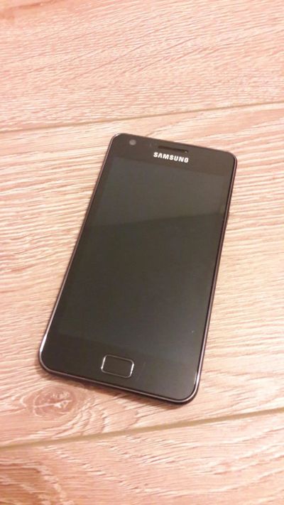 Лот: 10837630. Фото: 1. Samsung Galaxy S2 i9100. Кнопочные мобильные телефоны