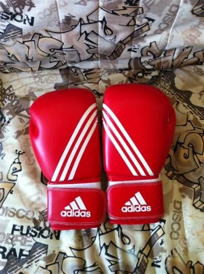 Лот: 1685997. Фото: 1. Перчатки боксерские ADIDAS. Другое (обмундирование и экипировка)