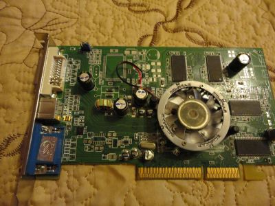 Лот: 3520454. Фото: 1. radeon 9550 256mb. Видеокарты
