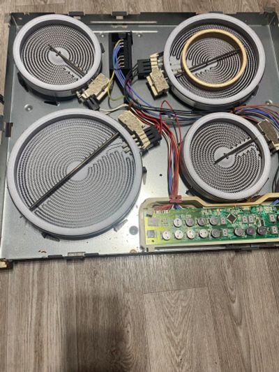 Лот: 25800624. Фото: 1. Конфорки от плиты Electrolux. Запчасти для плит, варочных поверхностей, вытяжек