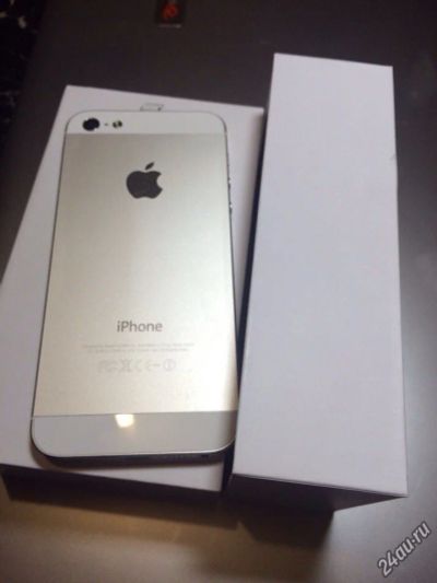 Лот: 5517475. Фото: 1. IPhone 5 Белый. Смартфоны