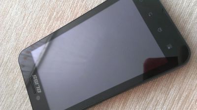 Лот: 3724146. Фото: 1. Bliss S5. Кнопочные мобильные телефоны