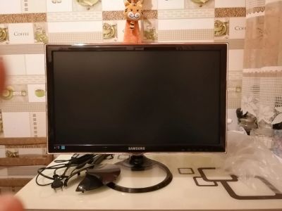 Лот: 23270102. Фото: 1. Монитор Samsung LS23A550H. ЖК-мониторы