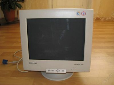 Лот: 82677. Фото: 1. Монитор Samsung SyncMaster 757NF... ЭЛТ-мониторы