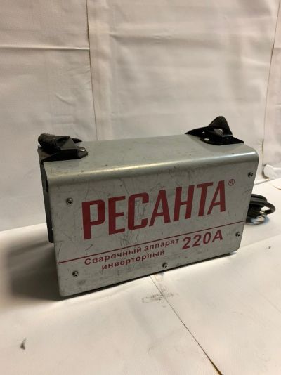 Лот: 14977011. Фото: 1. Сварочный аппарат Ресанта 220А. Сварочные аппараты