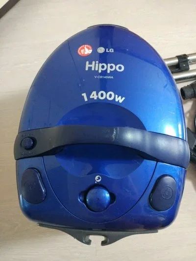 Лот: 11771533. Фото: 1. Моющий пылесос LG Hippo. Пылесосы, паровые швабры
