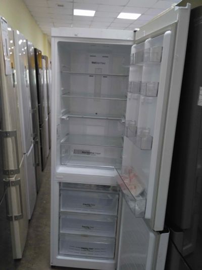 Лот: 13559337. Фото: 1. Холодильник lg ga-e429 sqrz (6283683... Холодильники, морозильные камеры
