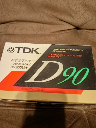 Лот: 24845182. Фото: 1. Аудиокассеты TDK D90. Кассетные деки, магнитофоны