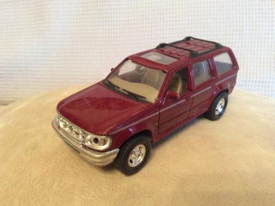 Лот: 6693764. Фото: 1. Коллекционная модель 1:43 Ford... Автомоделизм