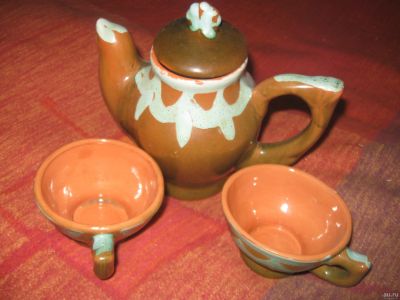 Лот: 13289973. Фото: 1. Заварочный чайник с двумя чашечками. Чайники, заварники, турки