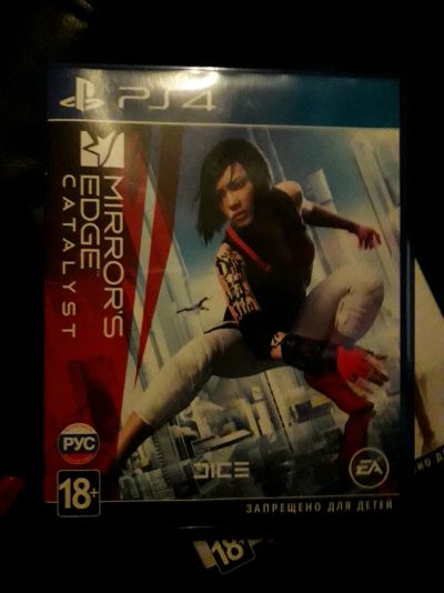 Лот: 11156208. Фото: 1. Mirrors edge catalyst, PS4, полностью... Игры для консолей