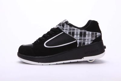 Лот: 3244957. Фото: 1. Кросовки Heelys. Кеды, кроссовки, слипоны