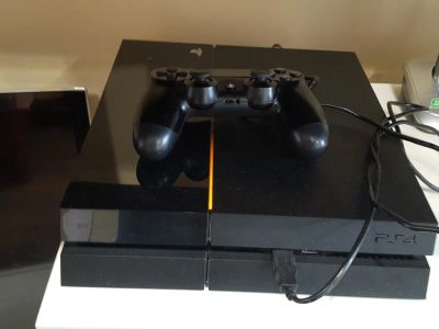 Лот: 10673800. Фото: 1. Playstation 4. Игровые приставки, консоли