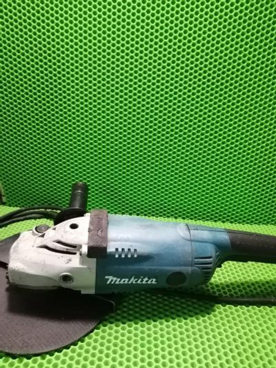 Лот: 21603598. Фото: 1. Угловая шлифмашина Makita GA9020... Электроинструмент