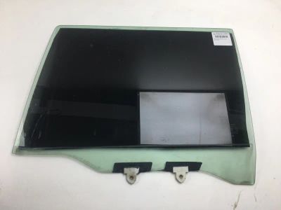 Лот: 20402188. Фото: 1. Стекло двери Toyota Caldina 1997... Кузов