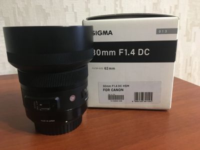 Лот: 18730901. Фото: 1. Объектив Sigma 30mm F 1.4 DC HSM... Объективы