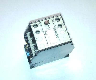 Лот: 22716909. Фото: 1. Контактор магнитный Siemens 3TB40... Магнитные пускатели, контакторы, реле