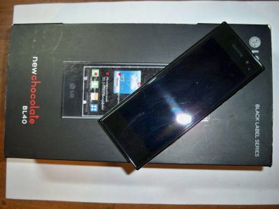 Лот: 3596425. Фото: 1. Три дня LG BL40 Очень красивый... Кнопочные мобильные телефоны
