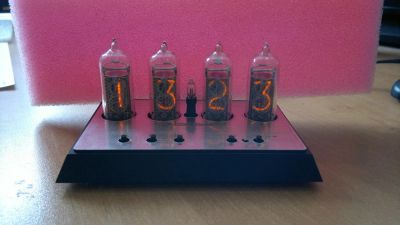 Лот: 9897338. Фото: 1. Nixie Clock (Часы на газоразрядных... Часы настенные, настольные