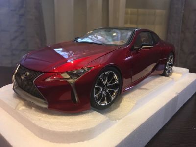 Лот: 11394142. Фото: 1. Lexus LC500 1:18 Auto-Art. Автомоделизм