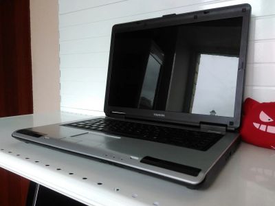 Лот: 9526718. Фото: 1. Крутой Toshiba с достойной начинкой... Ноутбуки
