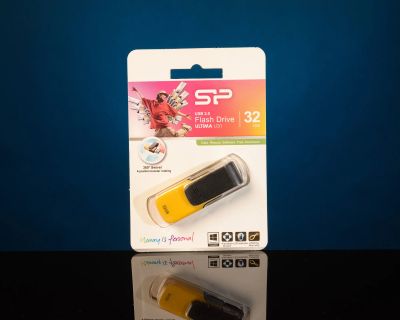 Лот: 17344640. Фото: 1. Flash USB 2.0 32Gb Silicon Power... USB-флеш карты