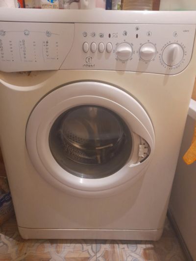Лот: 21184021. Фото: 1. Стиральная машина indesit w84tx... Стиральные машины