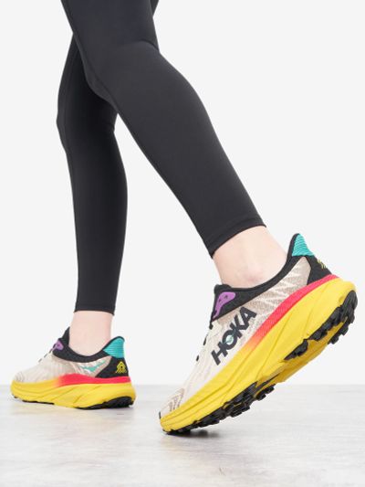 Лот: 25532292. Фото: 1. Кроссовки женские Hoka One One... Другое (одежда, обувь, галантерея)