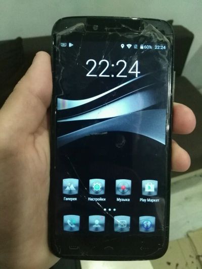 Лот: 11948318. Фото: 1. Homtom ht50 4 ядра 4G LTE память... Смартфоны