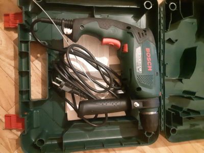 Лот: 17082982. Фото: 1. Ударная дрель Bosch psb 650 RE. Электроинструмент