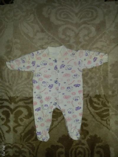 Лот: 6888362. Фото: 1. Комбинезон Hello Kitty. Костюмы, пиджаки, комбинезоны