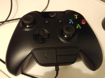 Лот: 11022354. Фото: 1. Xbox One Gamepad джойстик оригинал... Аксессуары для игровых приставок, консолей, геймпады