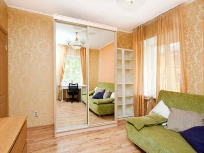 Лот: 4567191. Фото: 1. Сдается комнатна - Высотная 25. Квартиры, студии