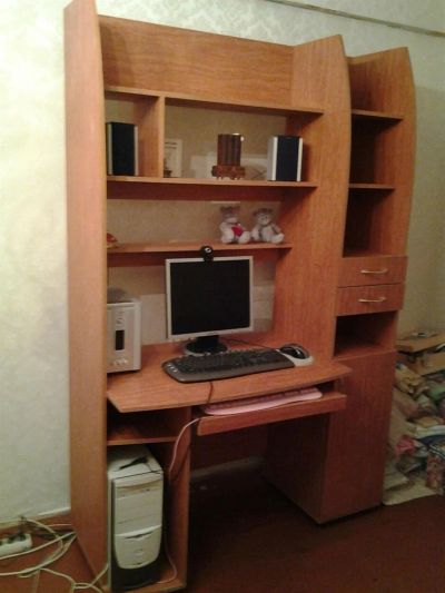 Лот: 3547507. Фото: 1. стол компьютерный. Компьютерные и письменные столы
